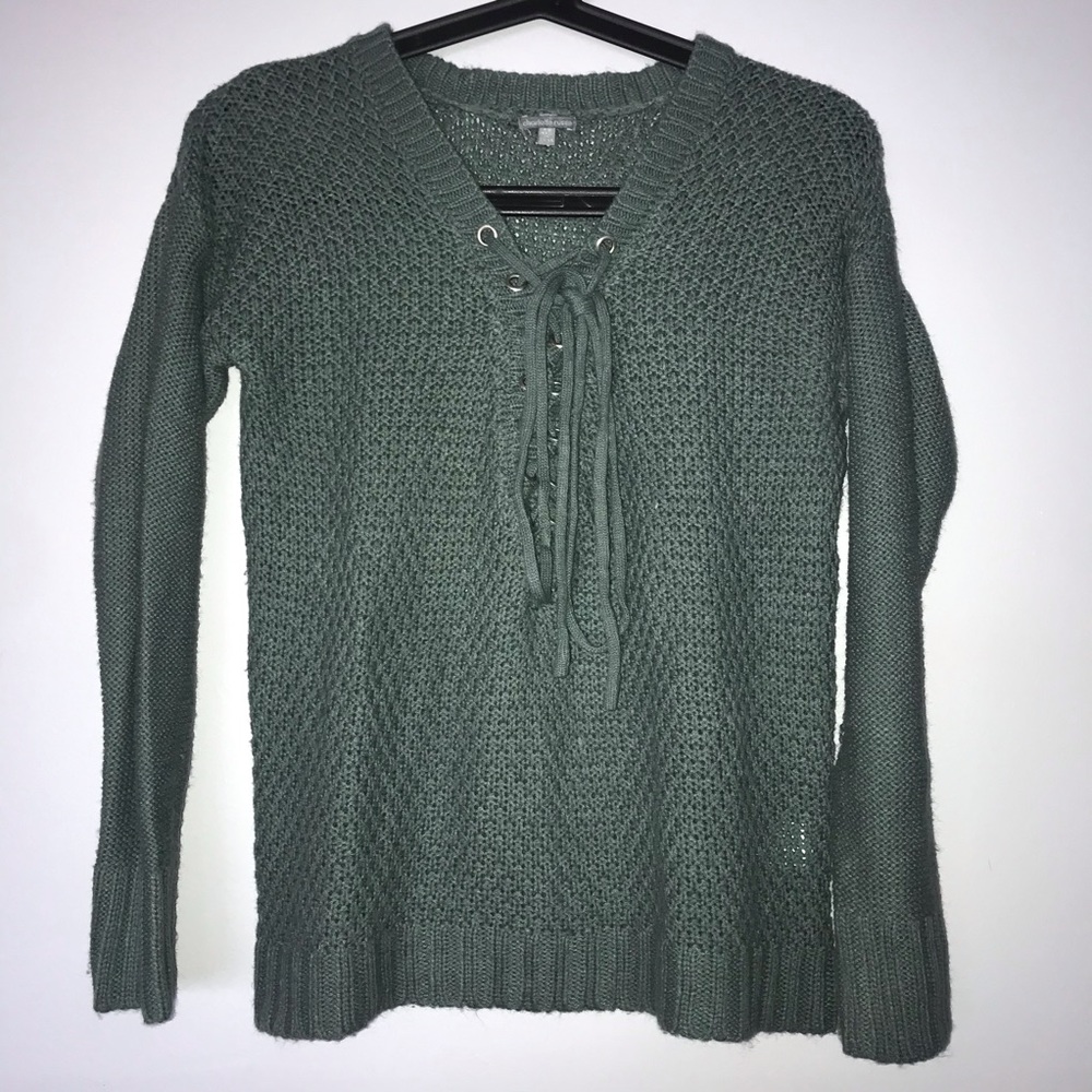 🏵 Green Sweater